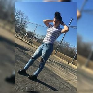 Meet your Posher, Elly sosessy